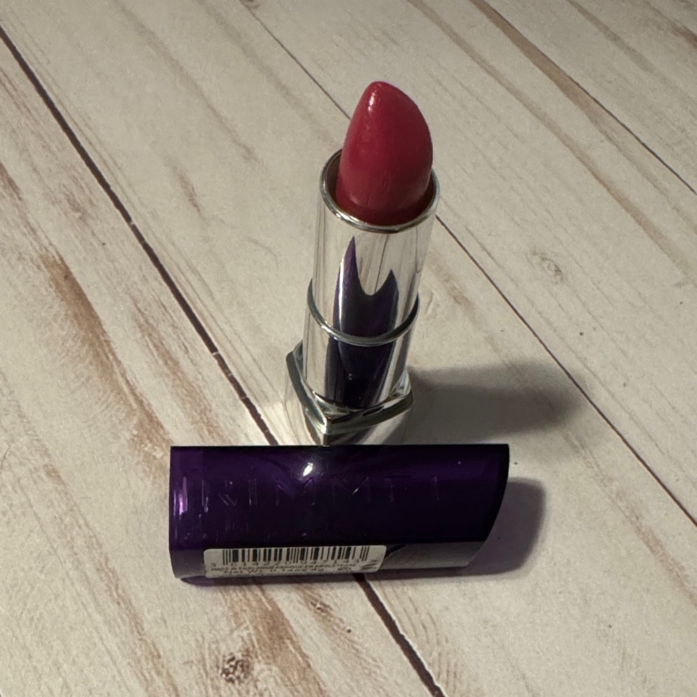 Rimmel Creamy Pink Lipstick